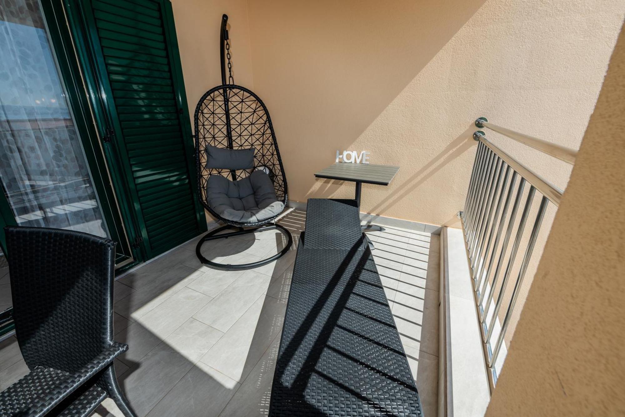 Sun Island Apartment Trogir Zewnętrze zdjęcie